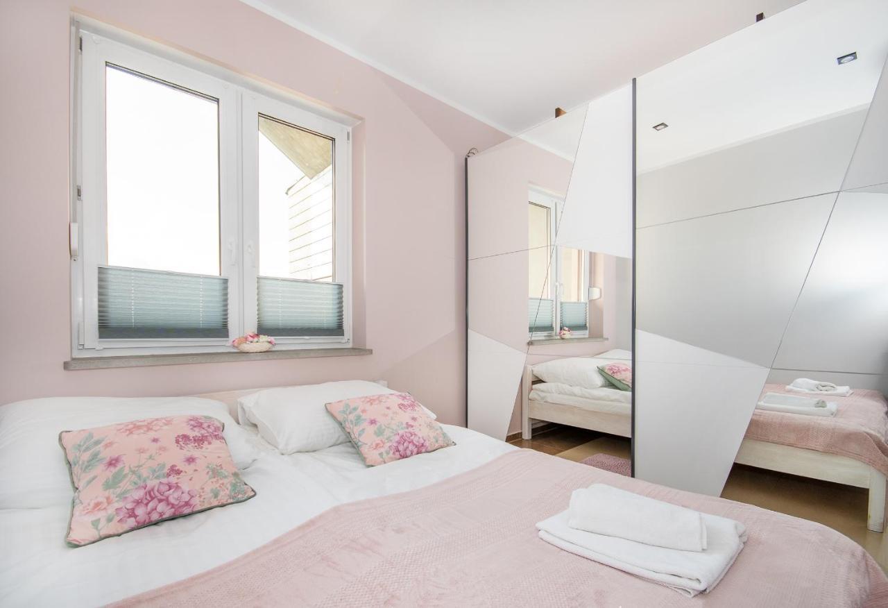 Apartamenty Teczowe Ujście-Darłowskie Exteriör bild